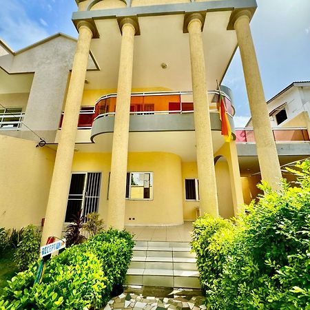 Guesthouse Cocotiers โกโตนู ภายนอก รูปภาพ