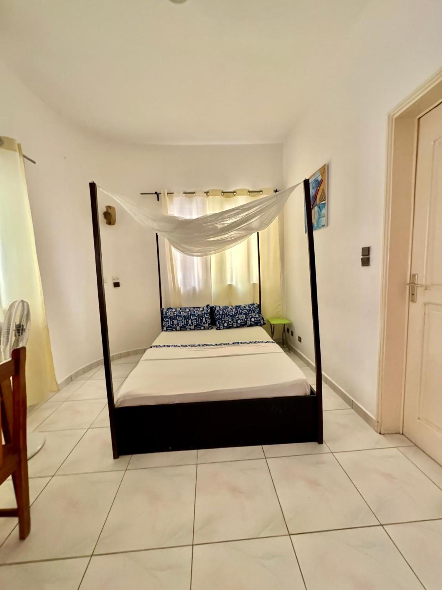 Guesthouse Cocotiers โกโตนู ภายนอก รูปภาพ